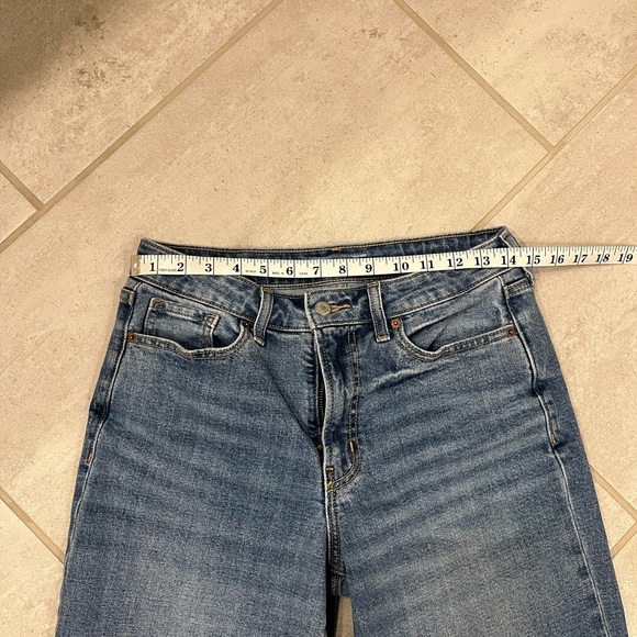 Old Navy OG Loose High-Rise Straight Jeans | Size 4 | Medium Wash - Picture 5 of 7